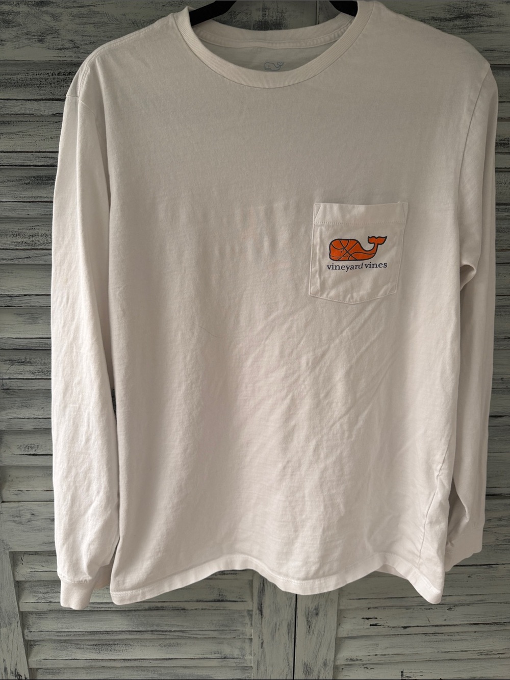 Vineyard Vines White Long-Sleeve Pocket Tee with Orange Basketball Whale Sz S
